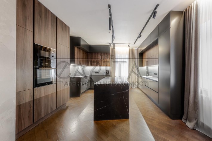 Оренда будинку 476 м² з басейном у сосновому лісі, Козин - фото 1