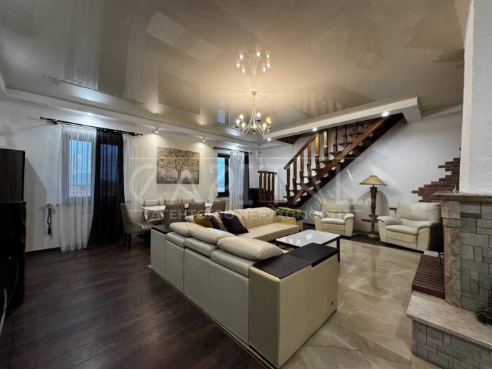 Аренда дома с бассейном 350м2, Гнедин - фото 1