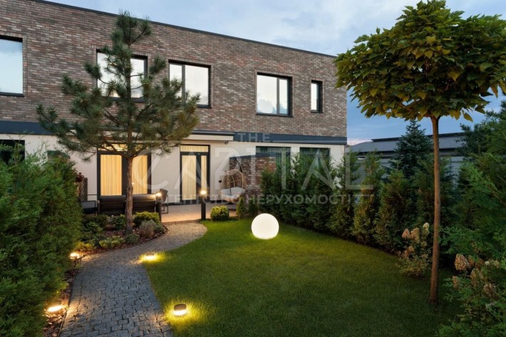 Перша здача таунхаусу 130 м² біля Дніпра, Осокорки  Золоче - фото 1