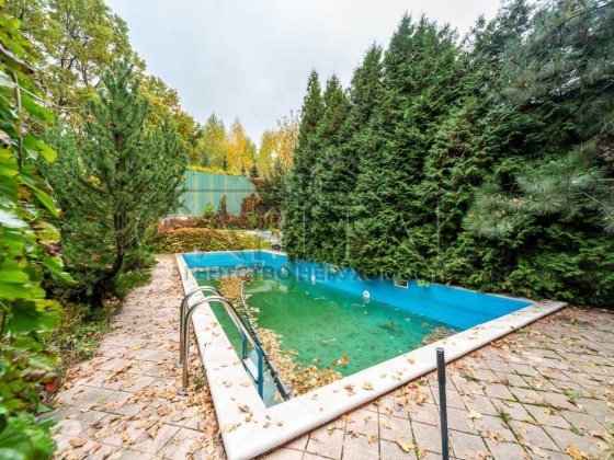 Оренда! Великий АВТОНОМНИЙ МАЄТОК З БАСЕЙНОМ | SPA-зона з сауною | Особиста бібліотека | ГЕНЕРАТОР | Лесники