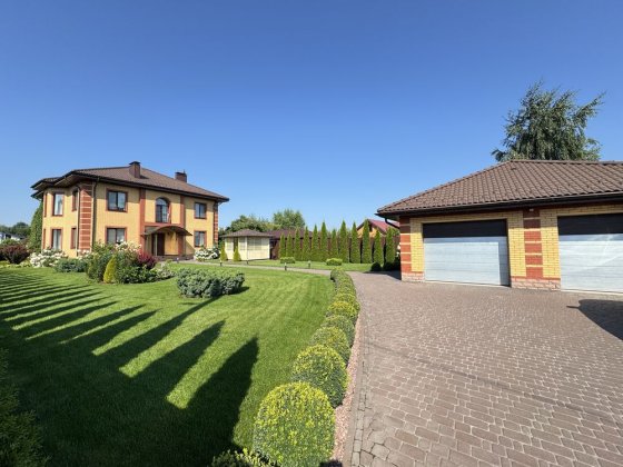 Автономний будинок/генератор/світло Новые Петровцы