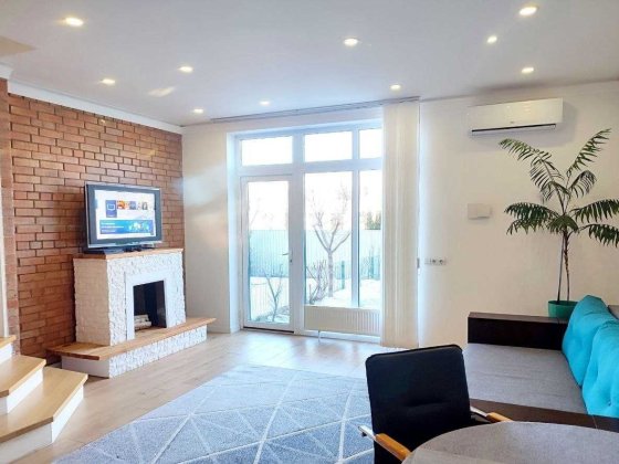 ТОП варіант! Таунхаус 160 м2 з ремонтом, генератором і парковкою. Нові Петрівці Новые Петровцы