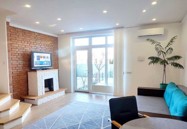 ТОП варіант! Таунхаус 160 м2 з ремонтом, генератором і парковкою. Нові Петрівці - фото 1