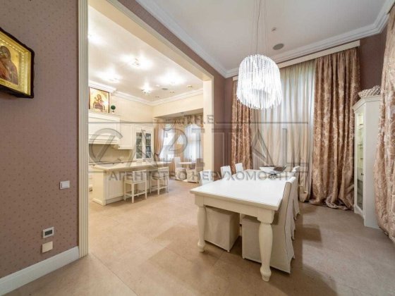 Здається в оренду великий маєток з басейномв КМ Зелений Гай Лісники Лесники