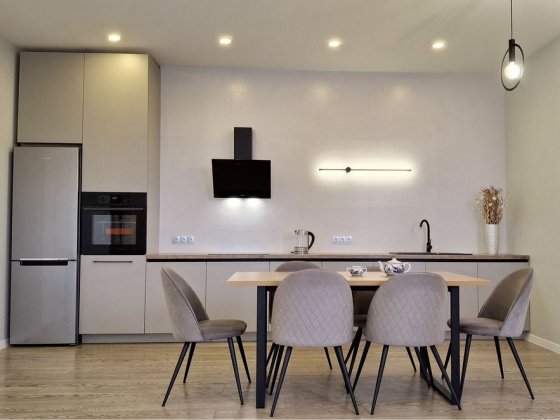 Аренда автономного дома в с. Гора, 240м2, инвертор + батарея, метро Бориспольская 10мин, Бортничи Кедина Гора