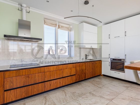 Новосілки з власним еко-озером сучасний будинок Новосілки