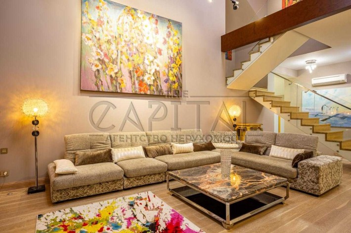 Здається в оренду просторий будинок в Плютах з дизайнерським ремонтом 380м2 - фото 1