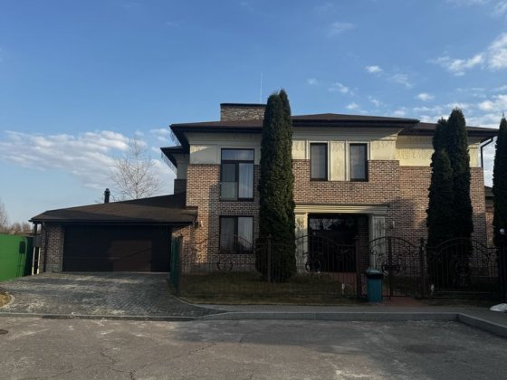 Двоповерховий будинок с,Романків, КМ Соняна долина Романків