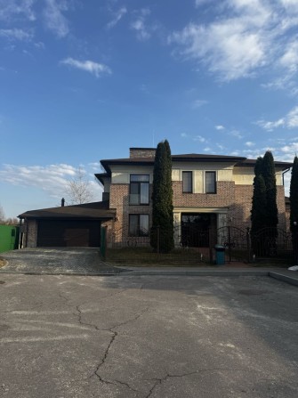 Двоповерховий будинок с,Романків, КМ Соняна долина - фото 1