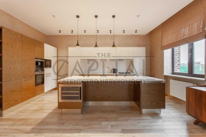 Аренда дома, Романков, КМ Солнечная долина, бассейн, 6 спален - фото 1