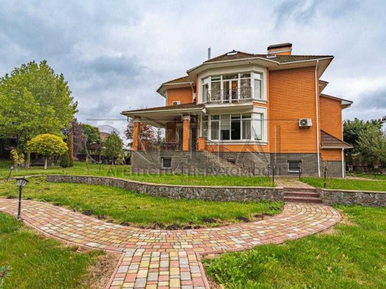 Здається в оренду просторий будинок в Чайках з дизайнерським ремонтом 5ав20м2 автономний Чайки