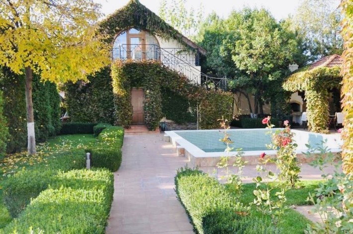 Комфортний будинок Совиньон бассейн - фото 1