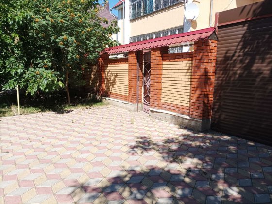 Здам у Фонтанці ( мінімум на 1 місяць)повністю окремий  поверх Фонтанка