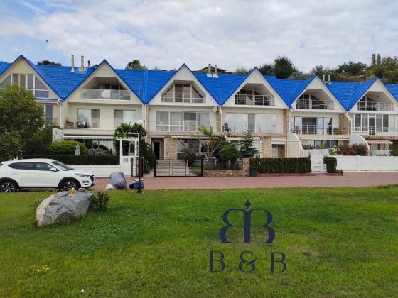 Аренда!Коттедж у моря! Совиньон. 3 этажа. Терраса. Дворик .Есть видео! Бурлача Балка