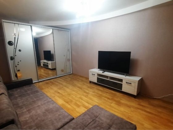 Оренда лівий берег 2 кімнати Каменское