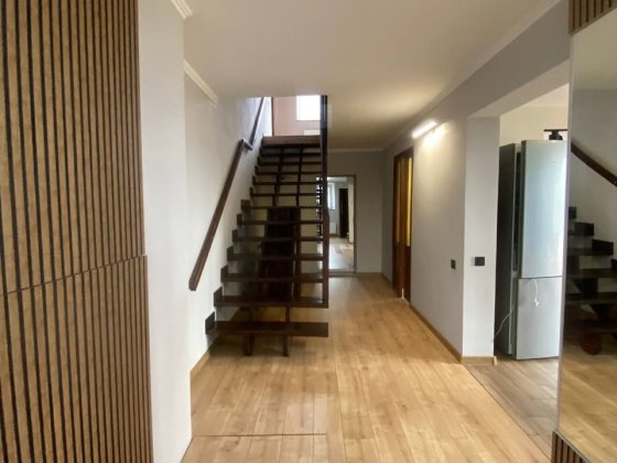 Довгострокова оренда будинку в Кам'янському. Каменское