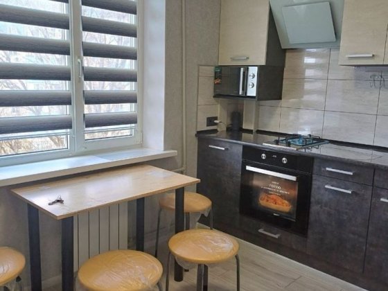 Сдается 2-комнатная квартира на левом берегу 11 мкр Каменское