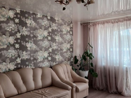 Сдается 3-комнатная квартира на левом берегу , 4 мкр kubr Каменское