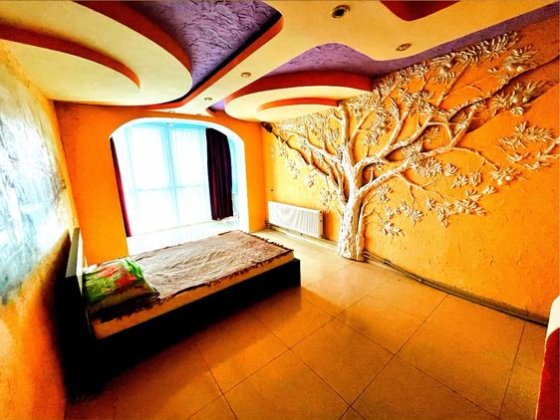 Аренда элитной квартиры с захватывающим видом с двумя балконными витражными окнами Кам'янське