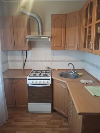 Дуже затишна 1-кімнатна квартира в цегляному будинку з газом. - фото 1