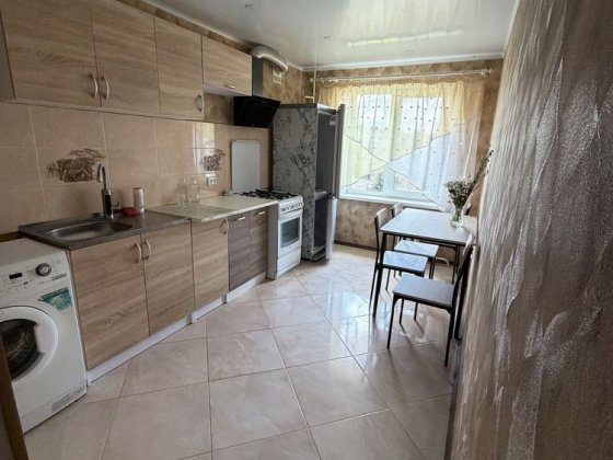 Здається трикімнатна квартира Жовті Води