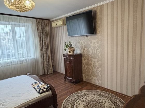 Сдам двухкомнатную квартиру с АГВ, 2 этаж , на Клушина!!! Ізмаїл