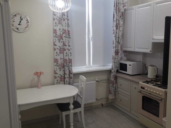 Сдаю 3-х комнатную квартиру. Самый центр. 3-тий этаж!  (85 кв.м.)  Безопасная квартира! Краматорськ