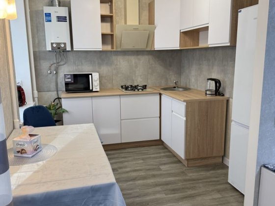 Сдам 2 комнатную квартиру  в центре города Самар