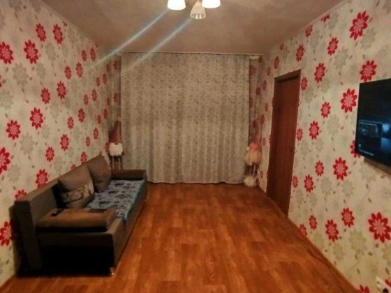 Сдам долгосрочно трёхкомнатную квартиру на первом этаже Краматорск