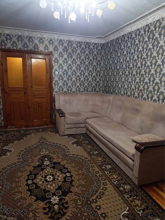 Сдам трехкомнатную квартиру в центре - фото 1