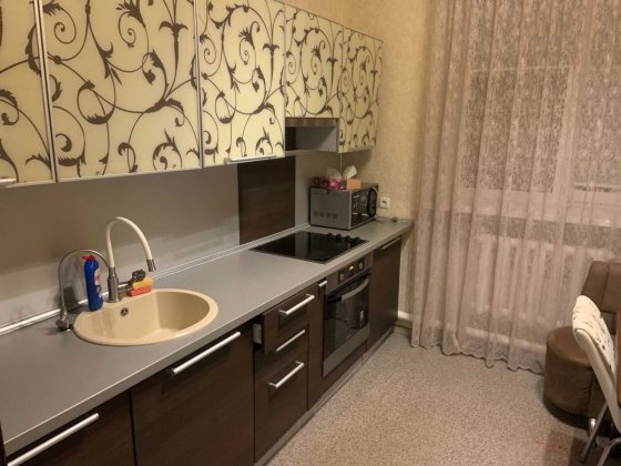 Сдается 4-х ком. квартира в Центре Славянска. 1 этаж. до 10 чел Славянск