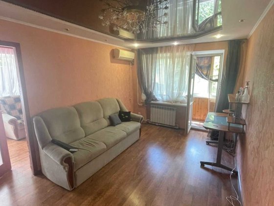 Здається трикімнатна квартира. Слов'янськ