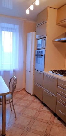 Сдается 3-комнатная квартира в центре. - фото 1