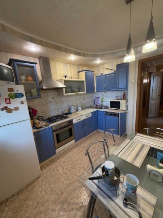 Сдается 3-комнатная квартира в центре. - фото 1