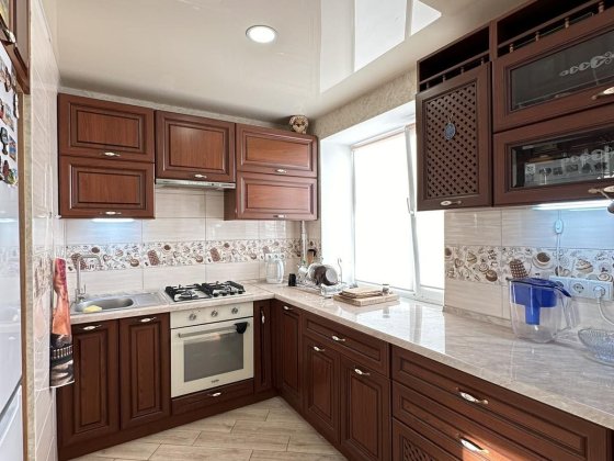 Здається 2-кімнатна квартира, р-н Доси Умань