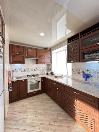 Здається 2-кімнатна квартира, р-н Доси - фото 1