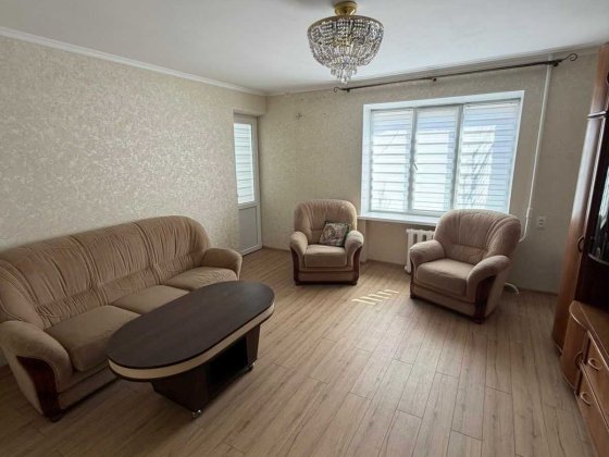Здається двохкімнатна квартира в центрі. Славянск