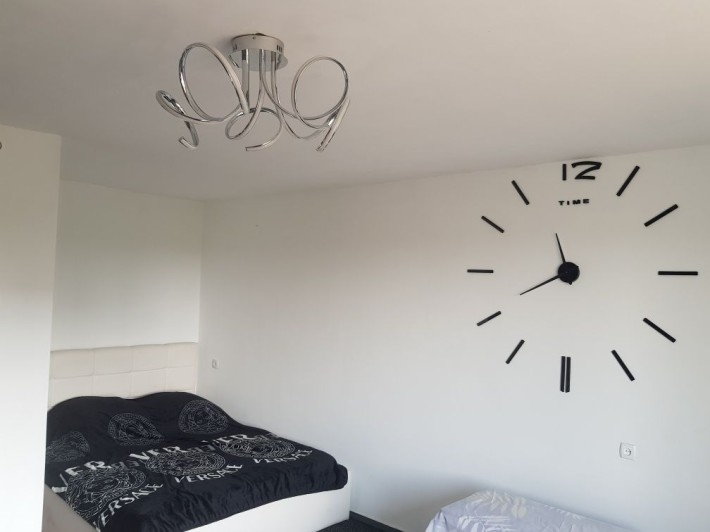 Сдам на любой срок однокомнатную квартиру в центре Славянска с мебелью - фото 1