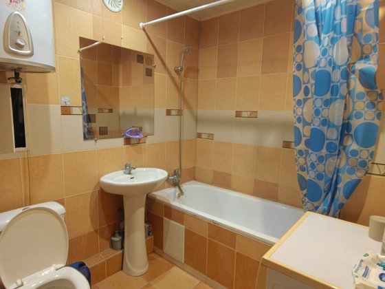 Помесячно 3х-комн на Лесном (Артёма)