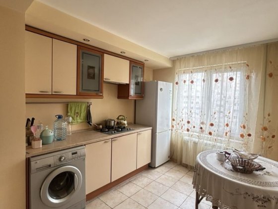 СДАМ 3-к квартиру  3- этаж р-н Артема Слов'янськ