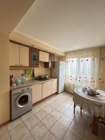 СДАМ 3-к квартиру  3- этаж р-н Артема - фото 1