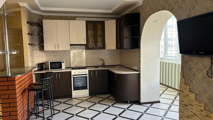 Оренда однокімнатної квартири Виставка, Зарічанська - фото 1