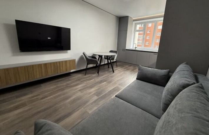 Оренда 2к+кухня-студія з дизайнерським ремонтом! 1 здача! - фото 1