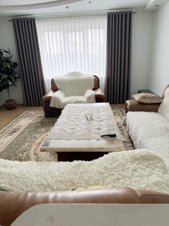 Здається простора 3к квартира (110м²) в центрі міста – вул. Свободи - фото 1