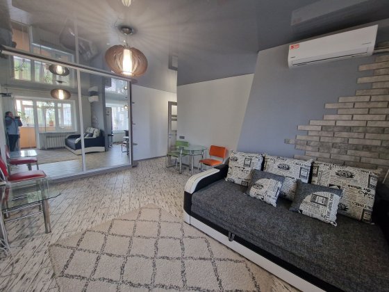 Сдам 1к с капитальным ремонтом Слобожанский ул Тепличная Слобожанське