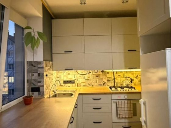 Оренда   просторої 1 но кімнатної квартири 52 кв.м  , є балкон Крюківщина