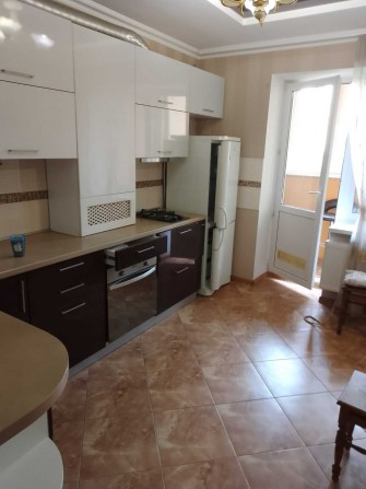 Оренда, велика, 1к квартира в с. Чайки, газ! - фото 1