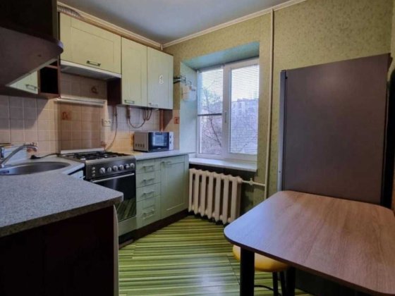 Оренда 1 кім. квартири по вул. Івасюка Винники Винники