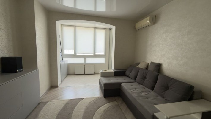 Сдам 1 комнатную квартиру ЖК Радужный 6 дом можно с животным 45м2 - фото 1