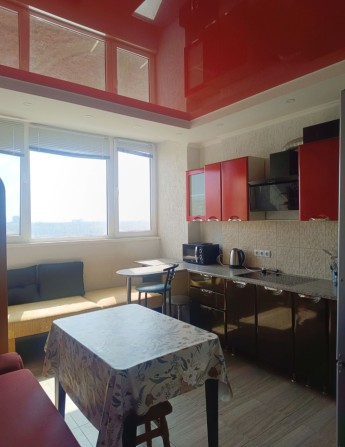 ЖК Радужный , Небесная сотня . Духовка, микроволновка - фото 1